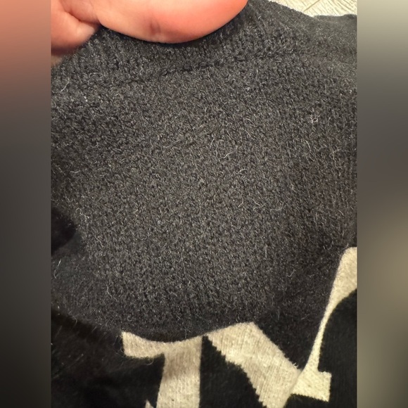 heavy knit sweater size small - Picture 3 of 3